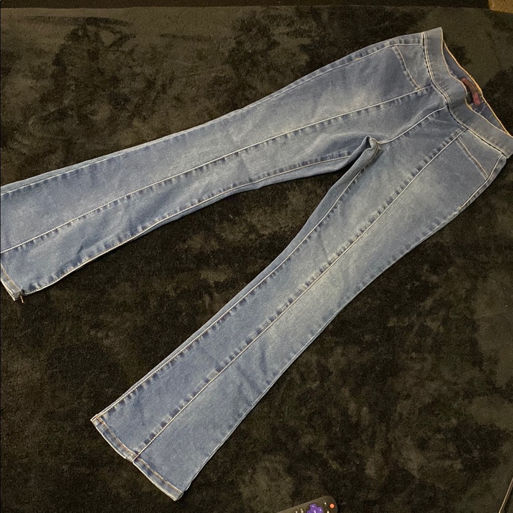 No Boundaries Blue Flare Wide Leg Jeans with Vintage Charm